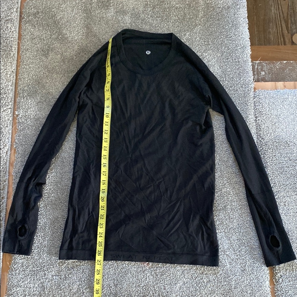 Lululemon Long Sleeve Athletic Top